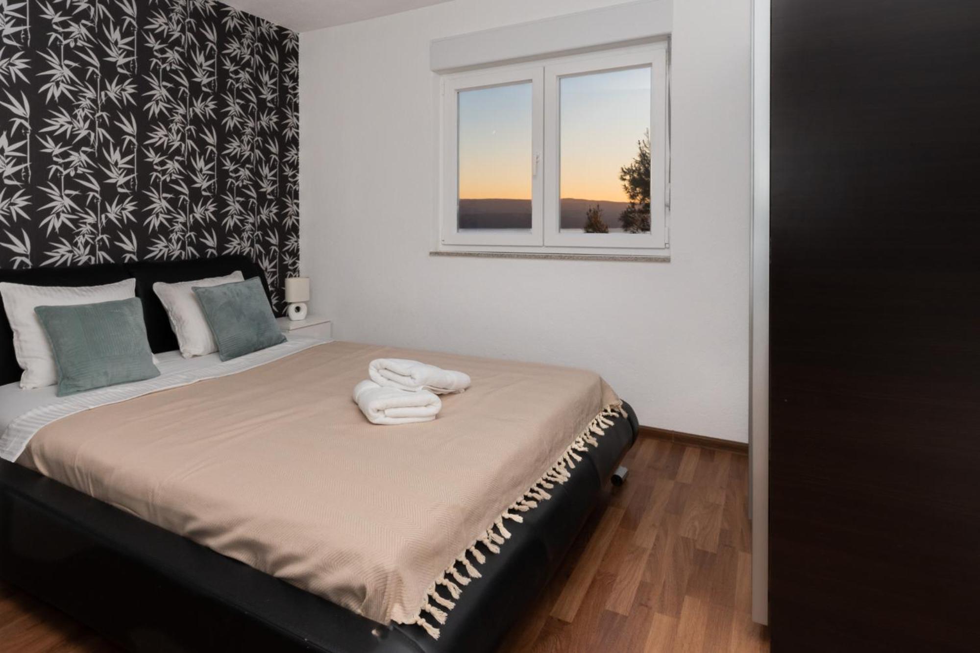 Sunny Hill Apartments With Rooftop Pool Celina Esterno foto