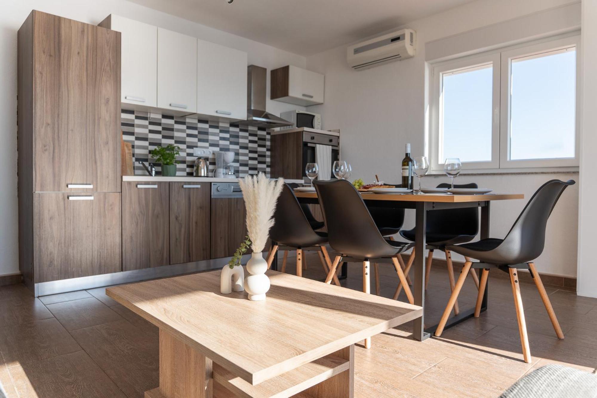 Sunny Hill Apartments With Rooftop Pool Celina Esterno foto