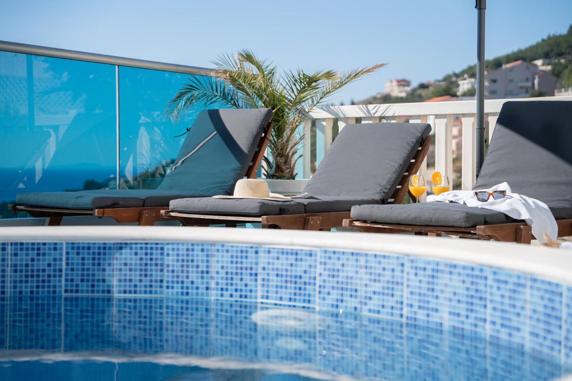 Sunny Hill Apartments With Rooftop Pool Celina Esterno foto