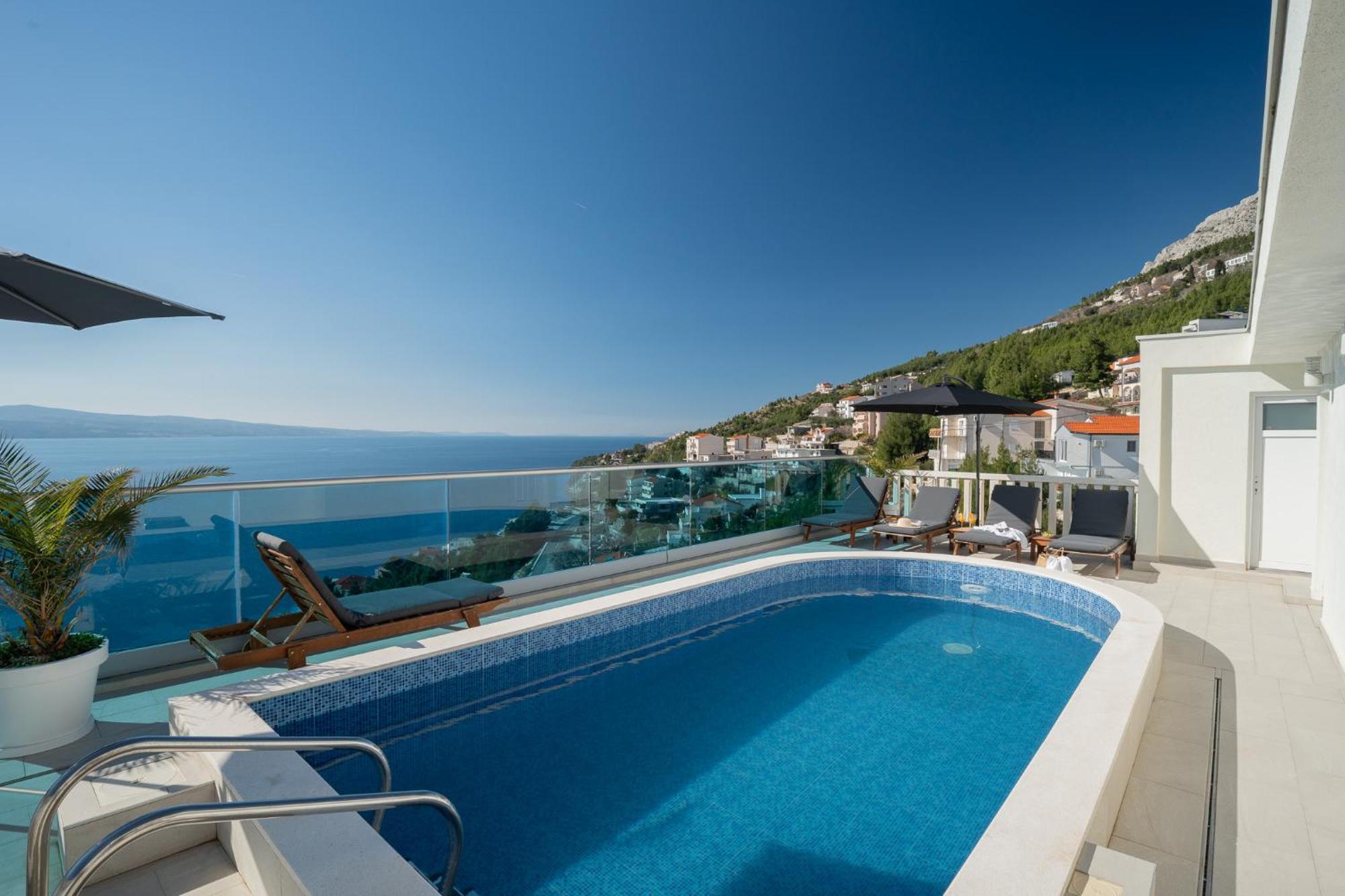 Sunny Hill Apartments With Rooftop Pool Celina Esterno foto