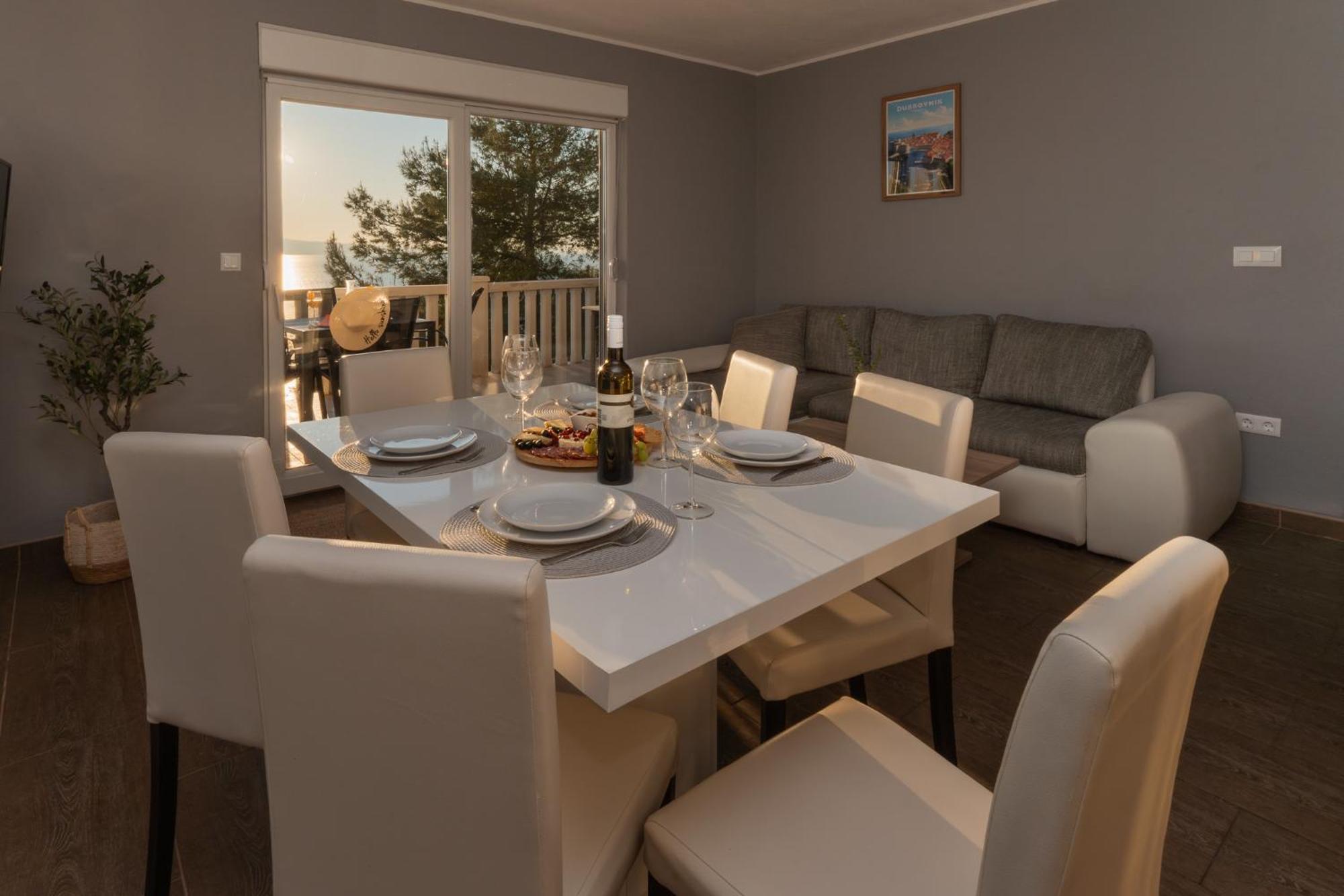 Sunny Hill Apartments With Rooftop Pool Celina Esterno foto