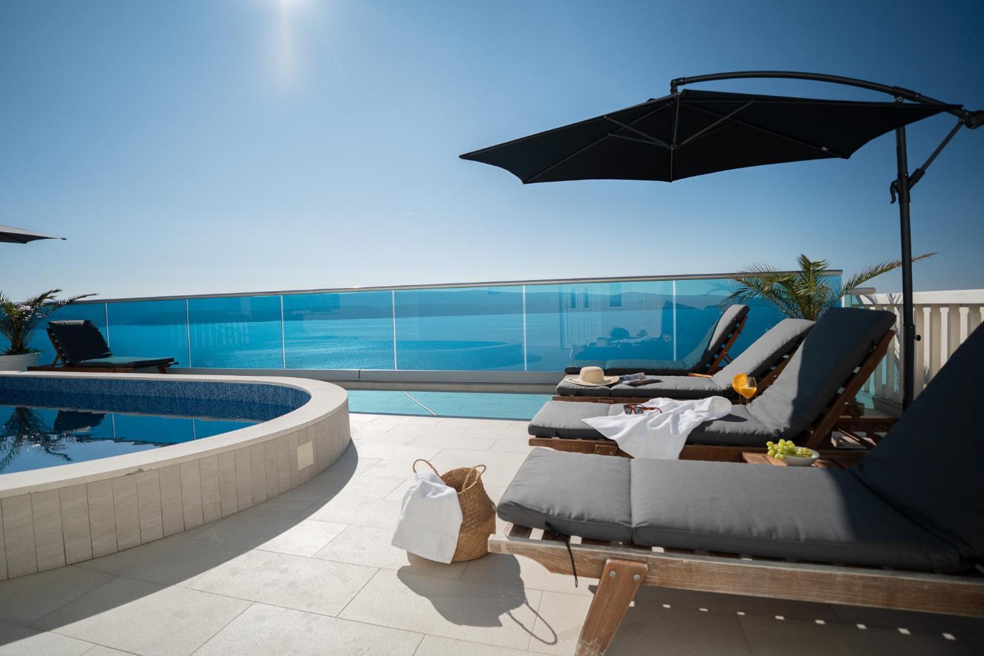 Sunny Hill Apartments With Rooftop Pool Celina Esterno foto